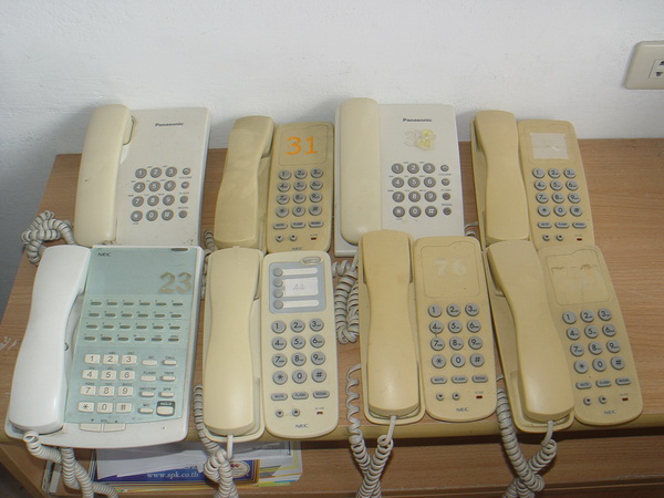 ตู้สาขาโทรศัพท์ NEC พร้อมเครื่องโทรศัพท์ลูกข่าย 37 เครื่อง 8