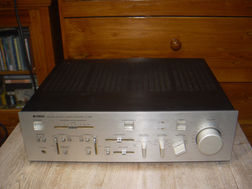 YAMAHA A-690 Stereo Integrated Amplifier 1
