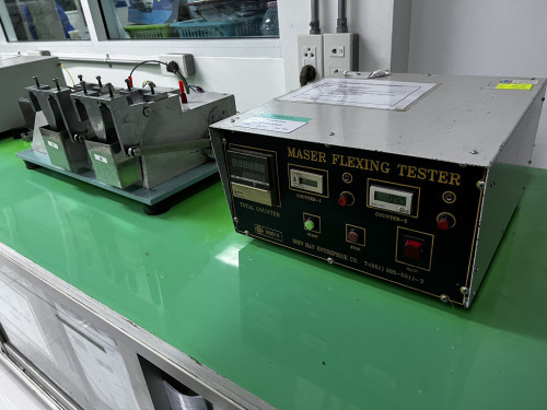 เครื่อง​ Maser Flexing Tester 1