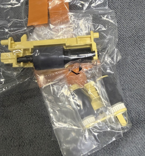 ROLLER  PICKUP ASS'Y   ของใหม่แท้  C325