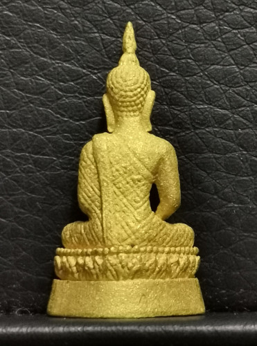 รูปหล่อพระแก้วมรกต ฤดูฝน มูลนิธิวิทยาลัยเขตสิรินธร พ.ศ. ๒๕๓๘ เนื้อทองคำบริสุทธิ์ พิมพ์ใหญ่ 2