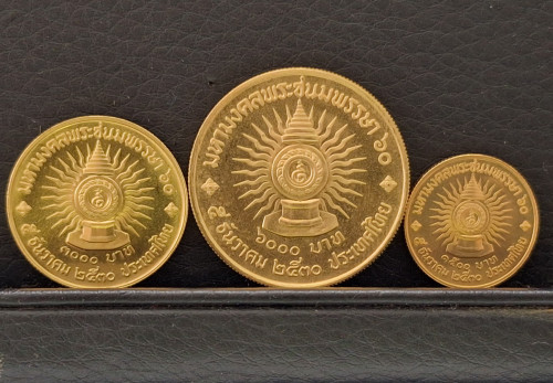 เหรียญกษาปณ์ที่ระลึก 60 พรรษา รัชกาลที่9 เนื้อทองคำธรรมดา ปี2530 ครบชุด สภาพสวยเดิมๆ หายากมากครับ 1