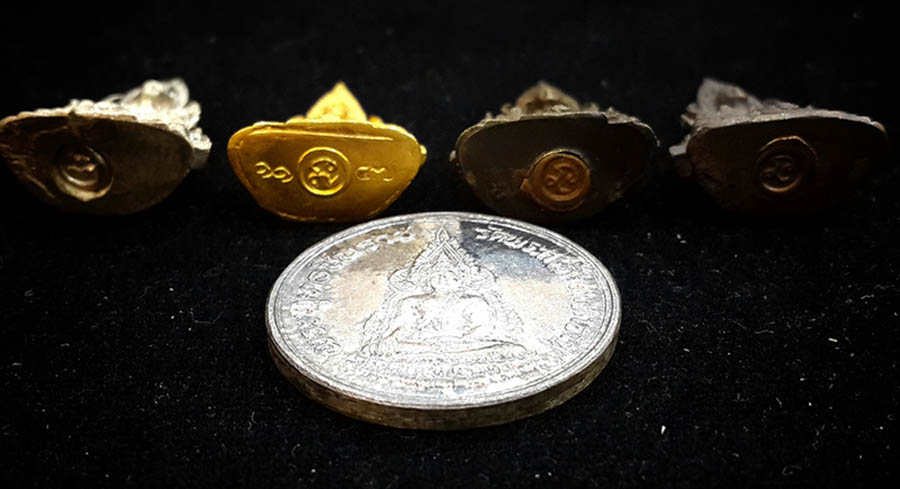 พระพุทธชินราช ภปร รุ่นปฏิสังขรณ์ ปี34 พิมพ์เล็ก ทองคำ เงิน นวะโลหะ ทองเหลือง สภาพสวยเดิมๆพร้อมกล่อง 3
