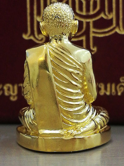 รูปหล่อสมเด็จพระญาณสังวร เนื้อทองคำ ที่ระลึกพระราชพิธีพระราชทานเพลิง ปี 2558 พระเทพฯเททอง พร้อมกล่อง 2