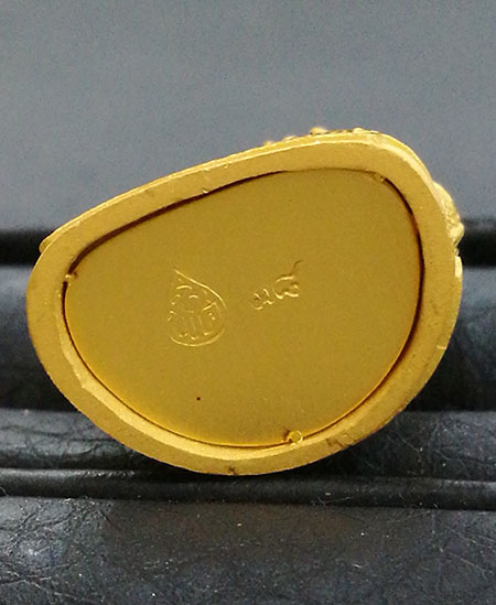 พระพิฆเนศ เทพเจ้าแห่งความสำเร็จ รุ่น ขอได้ดั่งใจหวัง ปี2550 เนื้อทองคำฝังเพชร พิมพ์ใหญ่หนัก 21 กรัม 4