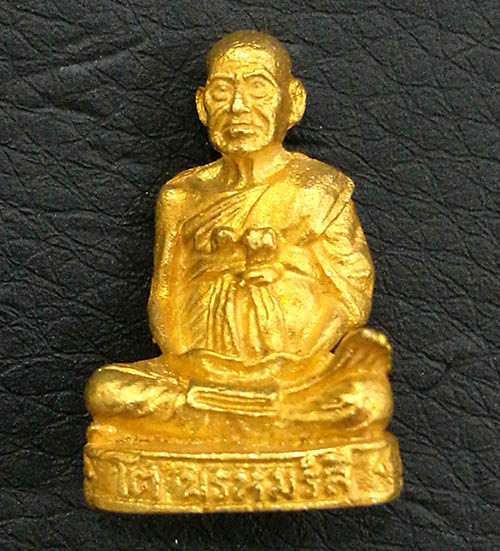 รูปหล่อสมเด็จพระพุฒาจารย์โต รุ่น 122 ปี พ.ศ.2537 เนื้อทองคำ พิธีใหญ่ นิยมมาก พร้อมกล่องเดิมจากวัด