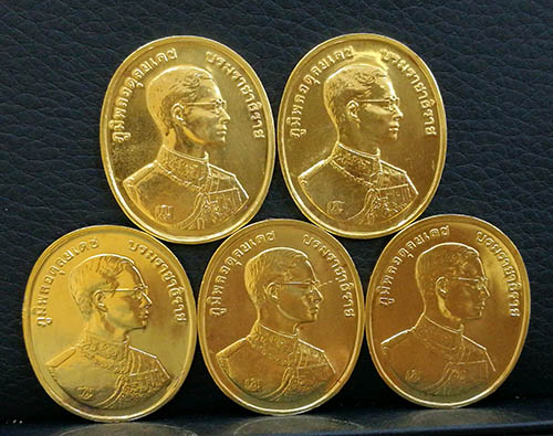 เหรียญที่ระลึกพระพุทธปัญจภาคี พิมพ์ใหญ่ เนื้อทองคำ99 ครบชุด ปี2539 พิธีใหญ่ พร้อมกล่อง สภาพสวย 1