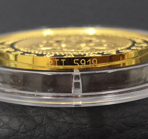 เหรียญหลวงปู่ไต้ฮงกง เนื้อทองคำขัดเงา 3 มิติ รุ่นกาญจนาภิเษก ครองราชย์ 50 ปี พ.ศ.2539 สวยพร้อมกล่อง 4