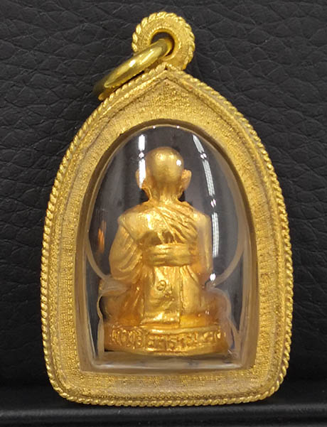 รูปหล่อสมเด็จพระพุฒาจารย์โต รุ่น 122 ปี พ.ศ.2537 เนื้อทองคำ กรอบทอง พิธีใหญ่ นิยมมาก 1