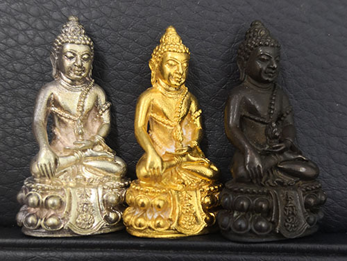 ชุดพระกริ่งคุ้มเกล้า ภปร. ทอง เงิน นวะ ปี 2522 พิธีใหญ่ ในหลวงเททอง สภาพสวย นิยมมาก เลข๑๔๕  หายากมาก 3