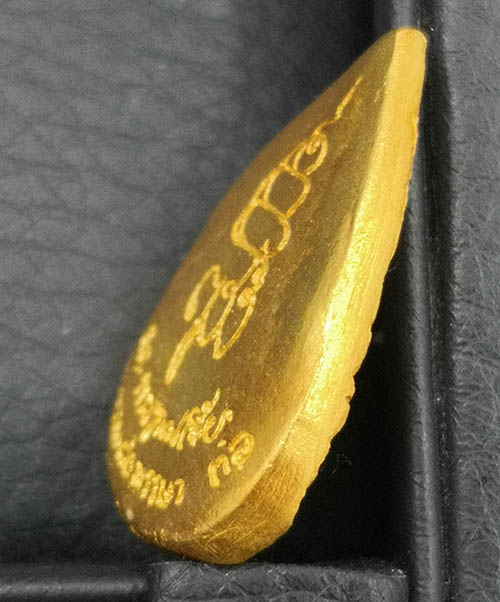 เหรียญหยดน้ำหลวงพ่อโสธร ชุดทองคำ รุ่นมหามงคล 80 พรรษา หลัง ญสส.จัดสร้าง พ.ศ.2536 พร้อมกล่องเดิมๆ 3