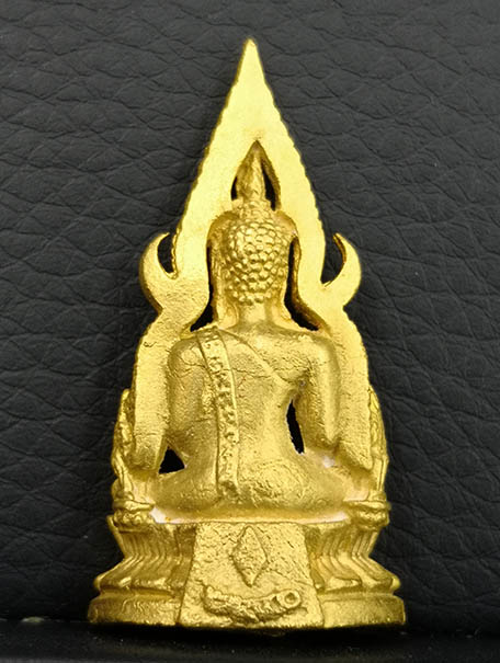 รูปหล่อพระพุทธชินราชหล่อโบราณเหวี่ยงมือ รุ่นมงคลโภคทรัพย์ ปี40 เนื้อทองคำ 23.3กรัม สภาพสวยพร้อมกล่อง 1