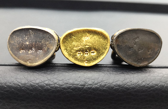 พระกริ่งศาสดา ภ.ป.ร.วัดบวรนิเวศ ปี2532 เนื้อทองคำ 39.5 g.เงิน นวะ พิธีใหญ่ สวยพร้อมกล่องเดิมๆ No๓๗๓ 4