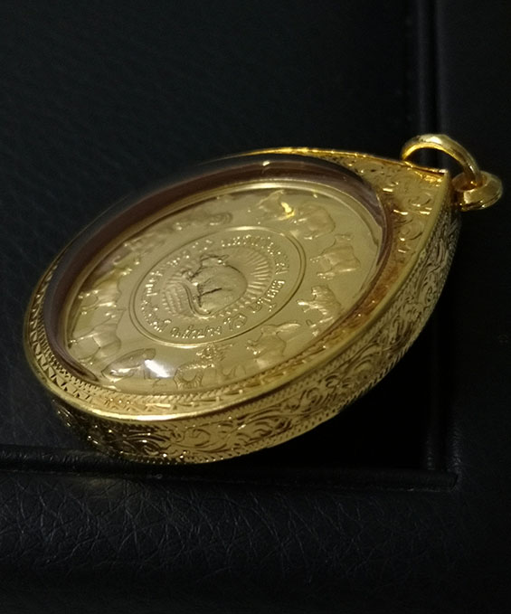 เหรียญหลวงพ่อเกษม พิมพ์ใหญ่ เหรียญเสาร์5 มหามงคล12นักษัตร เนื้อทองคำรวมกรอบ หนัก 39.3g. สภาพสวย 3