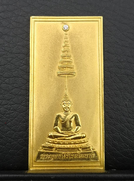 เหรียญพระพุทธนิรโรคันตราย เนื้อทองคำประดับเพชร นน. 23 กรัม พ.ศ.2538 กระทรวงมหาดไทย นิยมมากพร้อมกล่อง