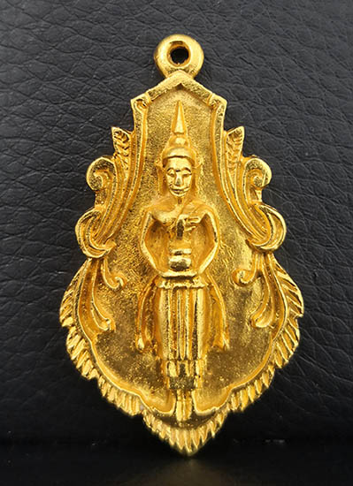 เหรียญหล่อหลวงพ่อบ้านแหลม ใบสาเก เนื้อทองคำ หนัก 22 กรัม รุ่นย้อนยุค 2460 พิมพ์ใหญ่ ปี2539 สภาพสวย