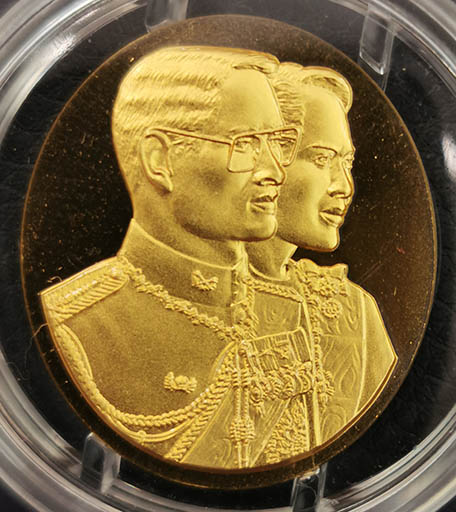 เหรียญที่ระลึก 80ปีแพทยสมาคม พิมพ์ใหญ่ ปี2544 ชุดทองคำขัดเงา นํ้าหนัก20กรัม พร้อมกล่องเดิมและใบเซอร์ 4