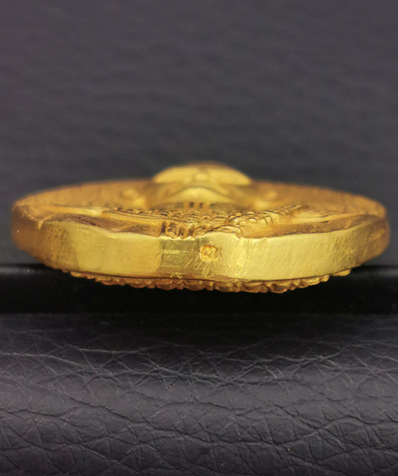 เหรียญจักรพรรดิ์วังจันทร์สองหน้า พระพุทธชินราช - สมเด็จพระนเรศวรมหาราช ปี2543 เนื้อทองคำ 32.1กรัม 3