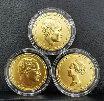 เหรียญในหลวงมหาราช ชุดเบญจมหามงคล ปี2540 เนื้อทองคำ 99.99 หนัก 17 กรัม ชุด 3 เหรียญ พิธีใหญ่ สภาพสวย