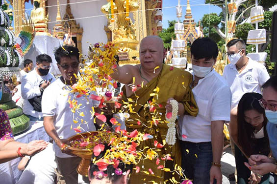 องค์พญาครุฑ รุ่นรวยสุดสุด ปี2563 เนื้อทองคำลงยา พิมพ์ใหญ่ วัดโพธิทอง สภาพสวยสุดสุด No.178 พร้อมกล่อง 5
