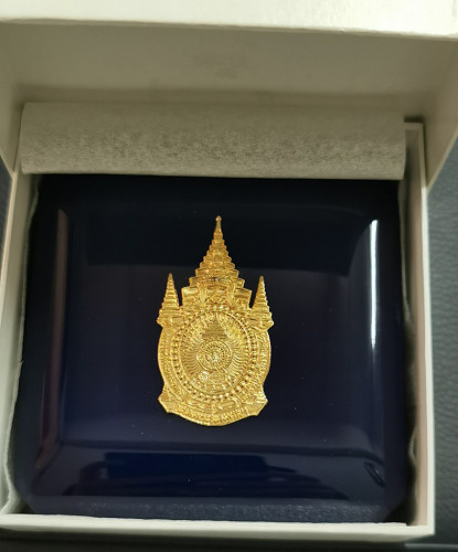 เหรียญทรงผนวช เนื้อทองคำ วัดบวรนิเวศ ปี 2550 วัดบวรนิเวศ พร้อมกล่องเดิมๆ สภาพสวย หายากมาก 3