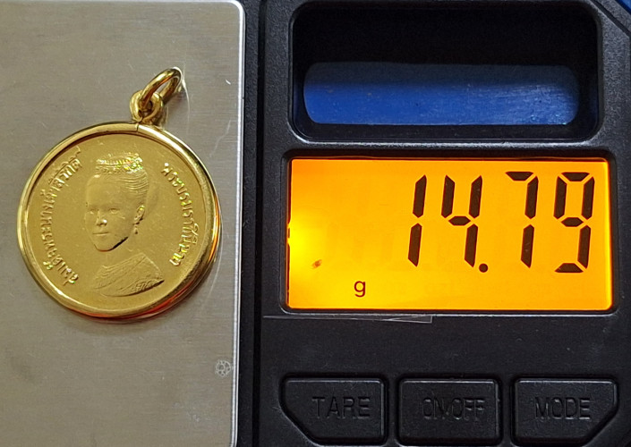 เหรียญที่ระลึกราชินี FAO รางวัล CERES ปี 2523 กรอบทอง 14.79 กรัม สวยมาก หายาก ผลิตน้อย 4