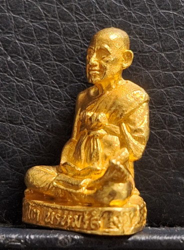 รูปหล่อสมเด็จพระพุฒาจารย์โต รุ่น 122 ปี พ.ศ.2537 วัดระฆังฯ เนื้อทองคำ พิธีใหญ่ นิยมมาก 1