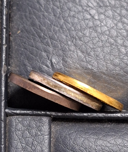 เหรียญหลวงปู่แหวน สุจิณโณ ชุดกรรมการพิมพ์เล็ก วัดดอยแม่ปั๋ง รุ่นพระราชทานเพลิงศพ ปี30 พร้อมกล่องเดิม 2