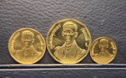 เหรียญกษาปณ์ที่ระลึกพระราชพิธีรัชมังคลาภิเษก ปี2531 เนื้อทองคำ ครบชุด สภาพสวยพร้อมกล่อง 1
