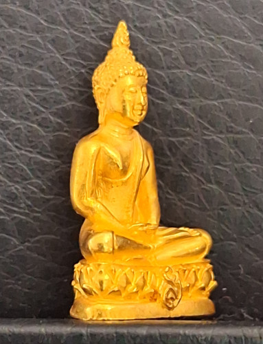 พระปางสมาธิสุโขทัย 90 พรรษา สมเด็จย่า ปี 2533 เนื้อทองคำ หนัก 7.74 กรัม สภาพสวย 3