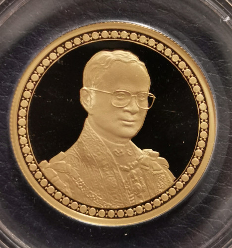 เหรียญกษาปณ์ที่ระลึกครองราชย์ 60ปี โฮโลแกรม ปี2549 เนื้อทองคำขัดเงา สภาพสวย พร้อมกล่องและใบเซอร์ 1