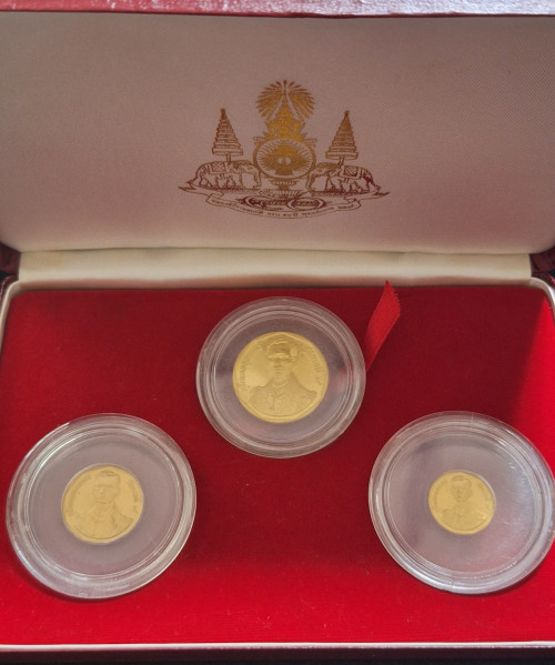 เหรียญกษาปณ์ที่ระลึกพระราชพิธีรัชมังคลาภิเษก ปี2531 เนื้อทองคำ ครบชุด สภาพสวยพร้อมกล่อง 3