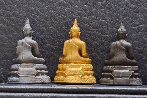 พระชัยวัฒน์ศรีศากยะมุนี อปร.วัดสุทัศน์ ปี 2521 ชุดกรรมการ ทองคำ 7.45 กรัม เงิน นวะ พร้อมกล่อง 1