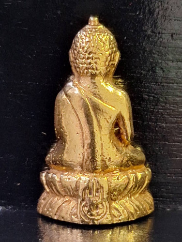 พระกริ่งพระพุทธยอดฟ้าจุฬาโลก รุ่นแรก วัดโพธิ์ เนื้อทองคำ ปี2510 หนัก 33.08 กรัม พิธีใหญ่ นิยมและหายา 1