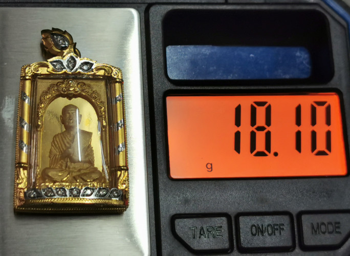 เหรียญพระสมเด็จพุฒาจารย์ (โต พรหมรังสี) อนุสรณ์ 128 ปี วัดเกศไชโย พ.ศ.2543 เนื้อทองคำ 99.99% 3
