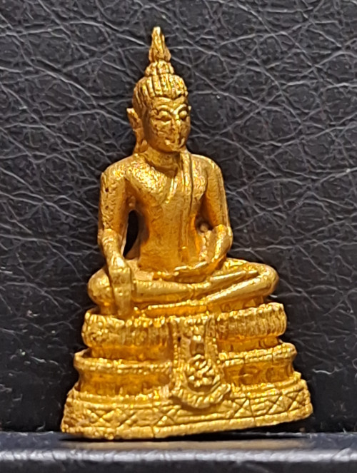 พระชัยวัฒน์ศรีศากยะมุนี อปร.วัดสุทัศน์ ปี 2521 ชุดกรรมการ ทองคำ 7.45 กรัม เงิน นวะ พร้อมกล่อง 6