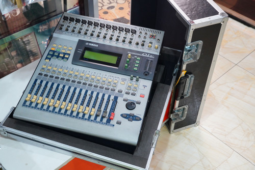 ดิจิตอลมิกซ์ YAMAHA O1V (MADE IN JAPAN) พร้อมฮาร์ดเคสญี่ปุ่น ตัวเดียวจบ อีคิวคอมพ์เกทเอฟเฟคในตัว 5