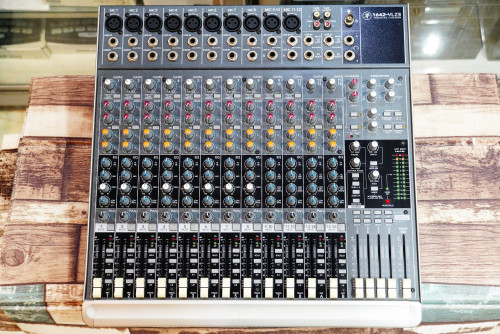 สวยๆจากญี่ปุ่น Mackie 1642-VLZ3 16ch ไฟ220V