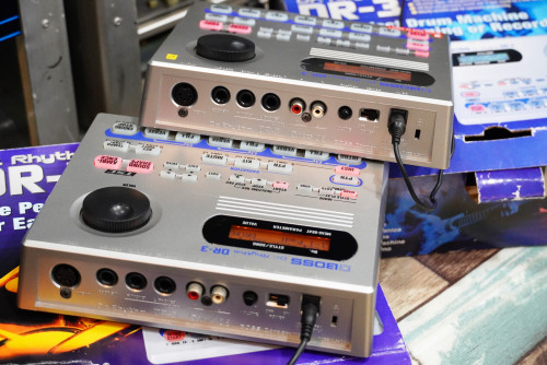สวยๆกล่องครบ บอกซ์กลอง BOSS DR-3 สร้างจังหวะง่าย ลูปเป็นเพลงได้ 120เสียงกลอง 12เสียงเบส 13แป้น 2