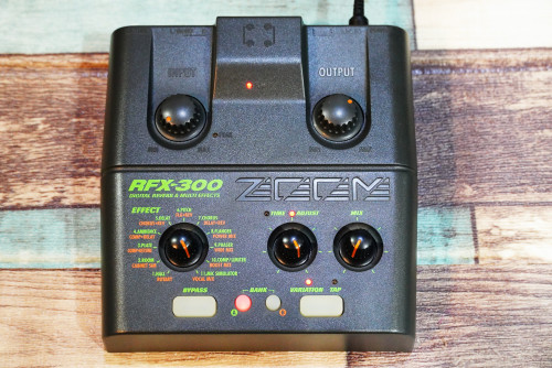 ZOOM RFX-300 (JAPAN) เอฟเฟคไมค์ญี่ปุ่น ขนาดกระทัดรัด ปรับง่าย เสียงดีมาก ราคาเบาๆ พร้อมอะแด๊ปเตอร์