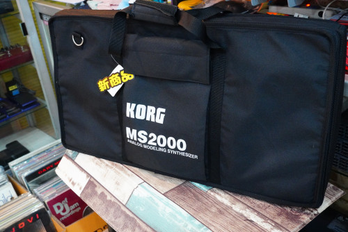 ใหม่เอี่ยมพร้อมกระเป๋า KORG MS2000 (MADE IN JAPAN) 44คีย์ 4poly 2part เมมเสียงได้128 16แบนด์vocoder 6
