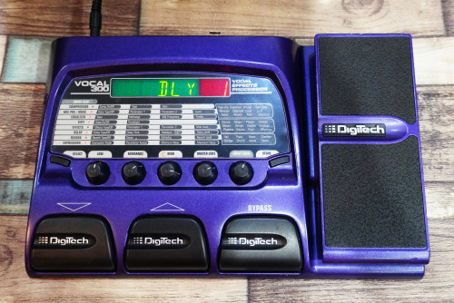 เอฟเฟคไมค์แบบเหยียบ DigiTech VOCAL300 นักร้องคุมเสียงเอง 24เอฟเฟค ซาวด์24บิต เซฟผสมเสียงได้40เสียง