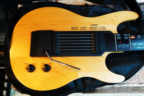 (7) YAMAHA EZ-EG Digital Guitar พร้อมกระเป๋า อะแด๊ปเตอร์ สายสะพาย คันโยกครบ ใช้งานปรกติ