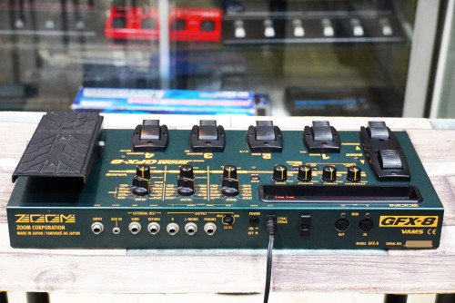 ZOOM GFX-8 (JAPAN) เอฟเฟคกีต้าร์ ตัวในตำนานที่เสียงดีโคตรๆ หนาอ้วนดีมาก โดยเฉพาะเสียงแตก ใครเคยใช้จะ 2