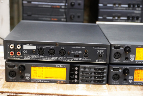 ฟังในบ้าน เน้นเสียงคมๆใสๆ Roland SC-88VL (MADE IN JAPAN) ซาวด์คาราโอเกะ เสียงใส หวาน ดีมาก ต่อคอมได้ 6