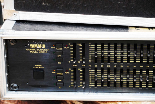 สวยๆพร้อมกล่องแร็ค YAMAHA Q2031A(JAPAN) อีคิวงานญี่ปุ่น เสียงคมกริบ  31แบนด์2ยู 2