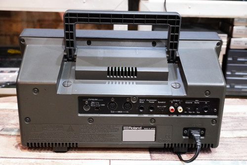 Roland MT-300S เครื่องเล่นFDDมิดี้ ซาวด์SC-88Pro ลำโพงแอมป์ในตัว เสียบไมค์ร้องเอคโค่ ต่อคอมคาราโอเกะ 2