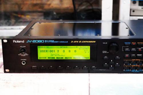 ใหม่กริ๊ป Roland JV-2080 (JAPAN) หลายคนชอบแนวเสียงJVมันสดและกว้างกว่าตระกูลSC แยกได้6ไลน์ 2
