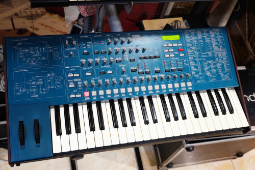 เหมือนใหม่กล่องครบ KORG MS2000 (JAPAN) ซื้อมาน่าจะไม่ได้ใช้เลย เก็บดีมาก สภาพนอนกล่อง 7