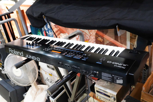 สวยๆ พร้อมกระเป๋า Roland JUNO-D ลงเสียงไทยแล้ว แคน โหวด ซอ แอคคอเดี้ยน D50 YC20 YC30 และอีกเพ 3
